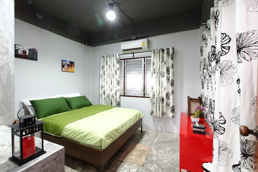 Mon Lodge & Yoga Donmueang 曼谷 客房 照片