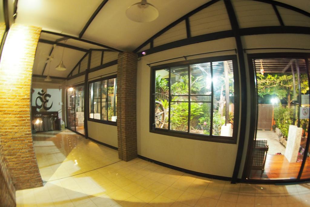 Mon Lodge & Yoga Donmueang 曼谷 外观 照片