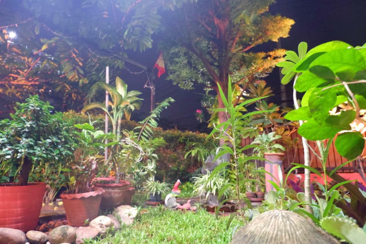 Mon Lodge & Yoga Donmueang 曼谷 外观 照片